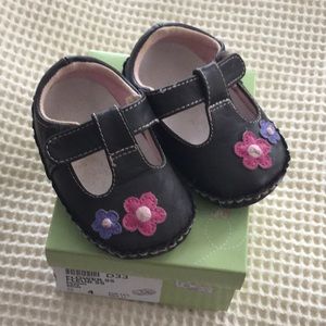 Teeny Toes velcro shoes - $4 when bundled